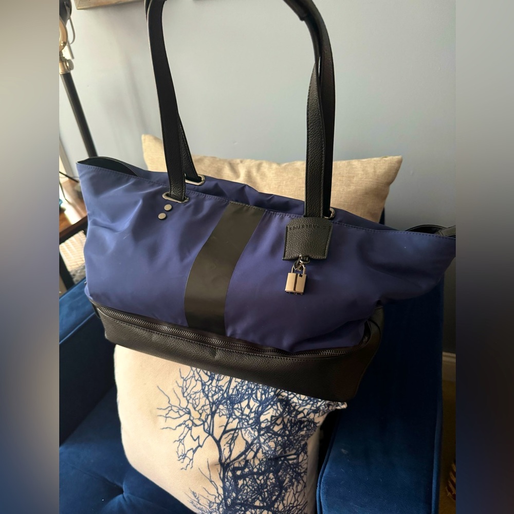Fabletics gym bag.